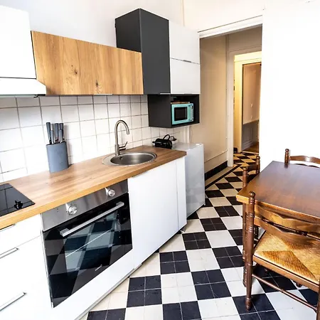 Διαμέρισμα Hypercenter Flat, Secure Private Parking